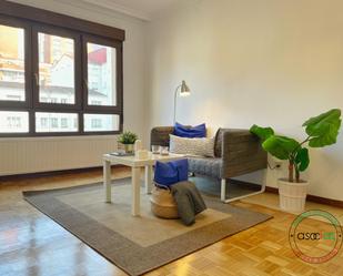 Living room of Flat for sale in Gijón   with Heating and Parquet flooring