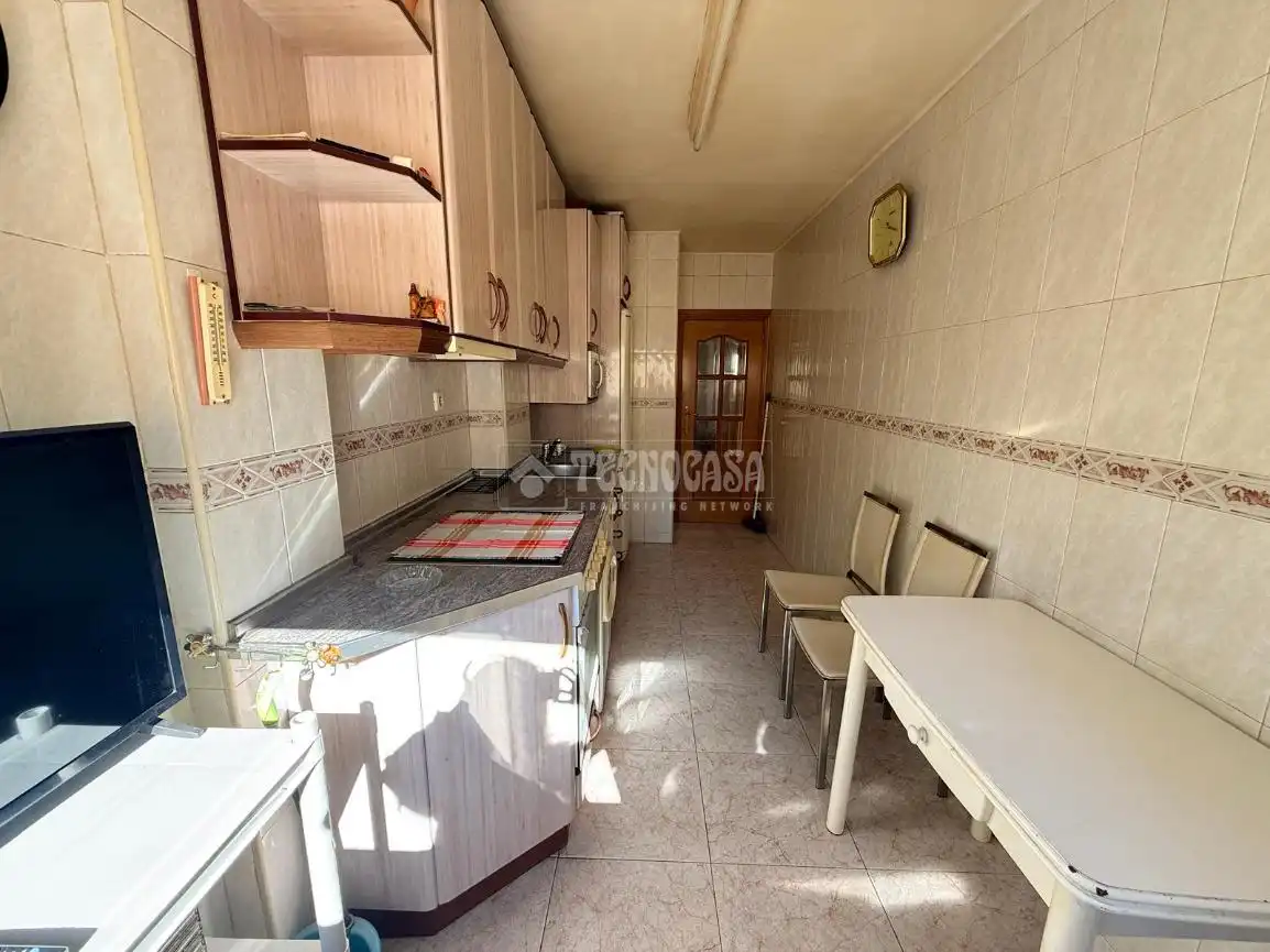 Kitchen of Flat for sale in Zaragoza  with Heating, Parquet flooring and Terrace