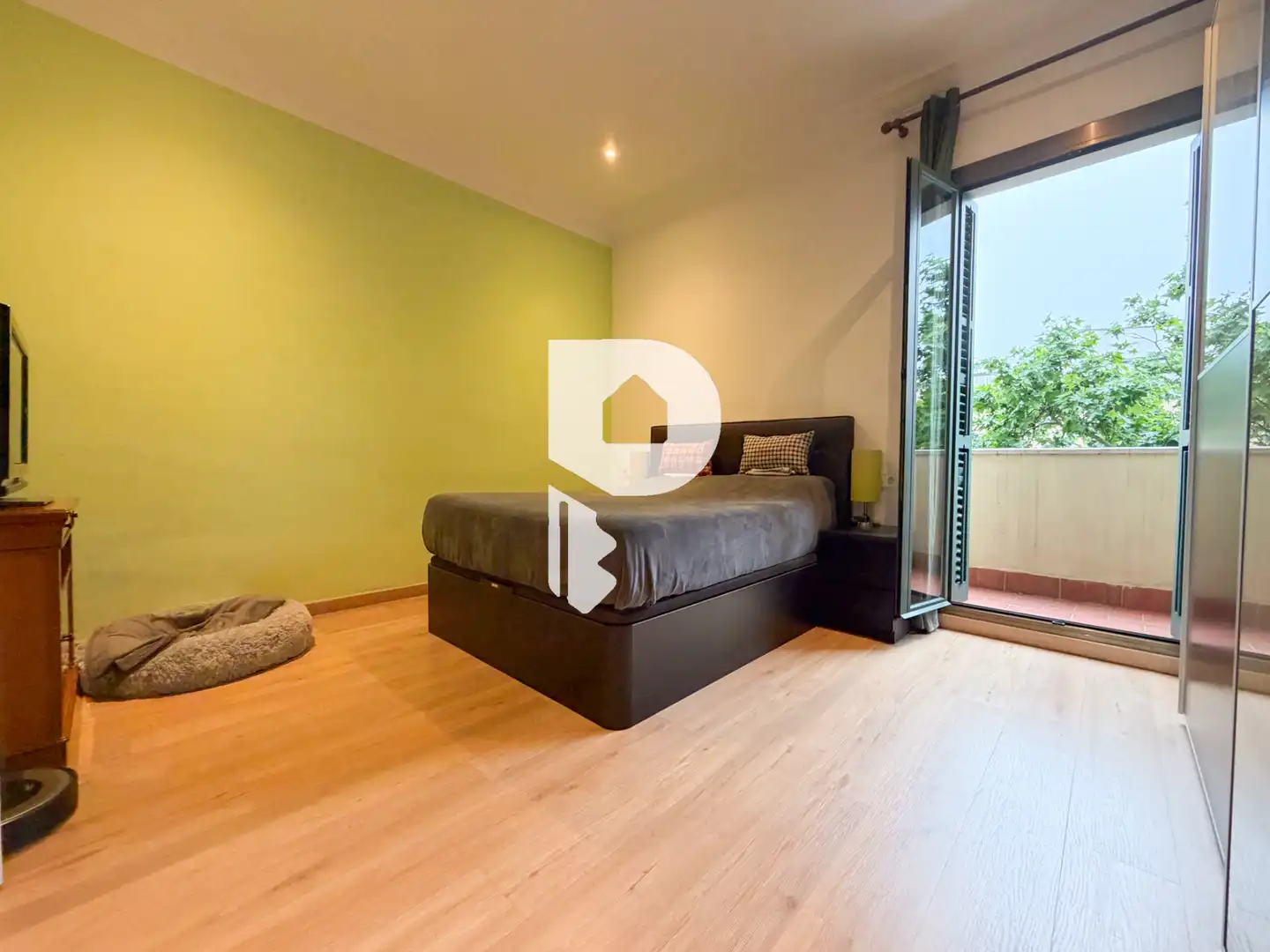Bedroom of Flat for sale in Barcelona  with Air Conditioner, Heating and Parquet flooring