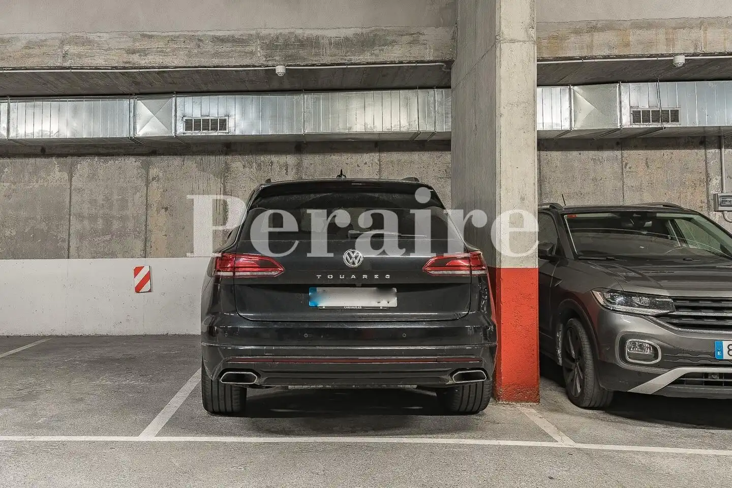 Aparcament de Àtic en venda en L'Hospitalet de Llobregat amb Aire condicionat, Calefacció i Terrassa