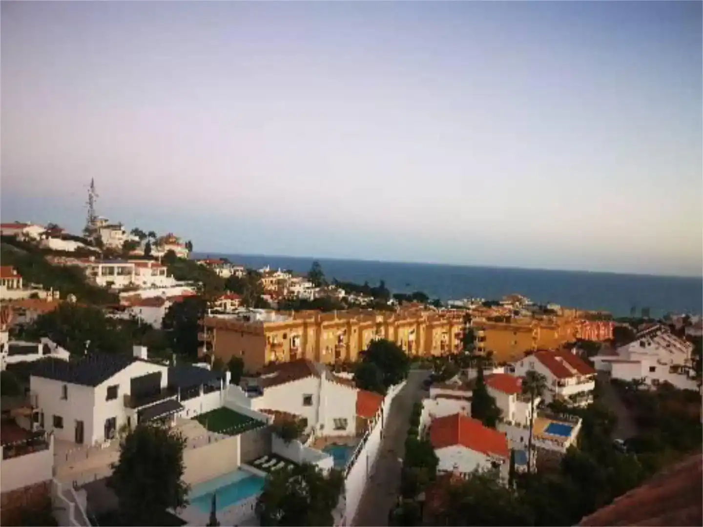 Habitació a Calle las Dalias, 48, Torreblanca del Sol