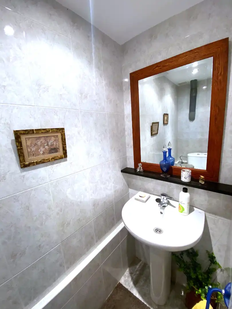 Bathroom of Houses for sale in Castro-Urdiales  with Heating, Private garden and Parquet flooring