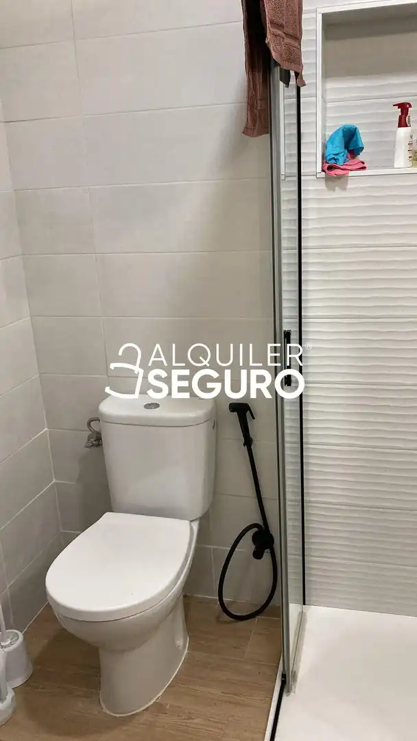 Bathroom of Flat for rent in El Puerto de Santa María  with Air Conditioner, Terrace and Furnished