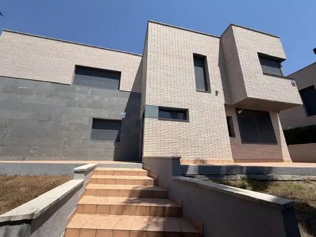 Vista exterior de Casa o xalet en venda en Cambrils amb Calefacció i Piscina