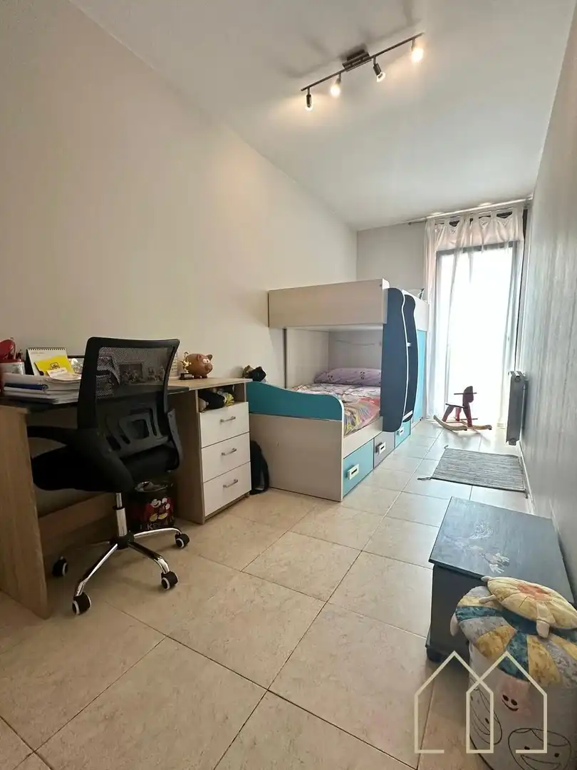 Schlafzimmer von Einfamilien-Reihenhaus zum Verkauf in Caldes de Malavella mit Klimaanlage, Heizung und Privatgarten