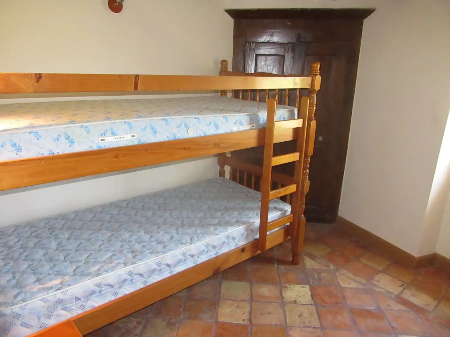 Dormitori de Casa o xalet en venda en Canal de Berdún amb Jardí privat i Traster