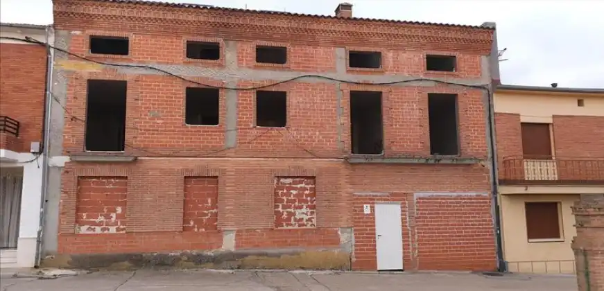 Gebäude zum Verkauf in Valverdes, 2, Portillo