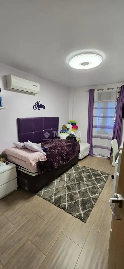 Bedroom of Flat for sale in Sevilla