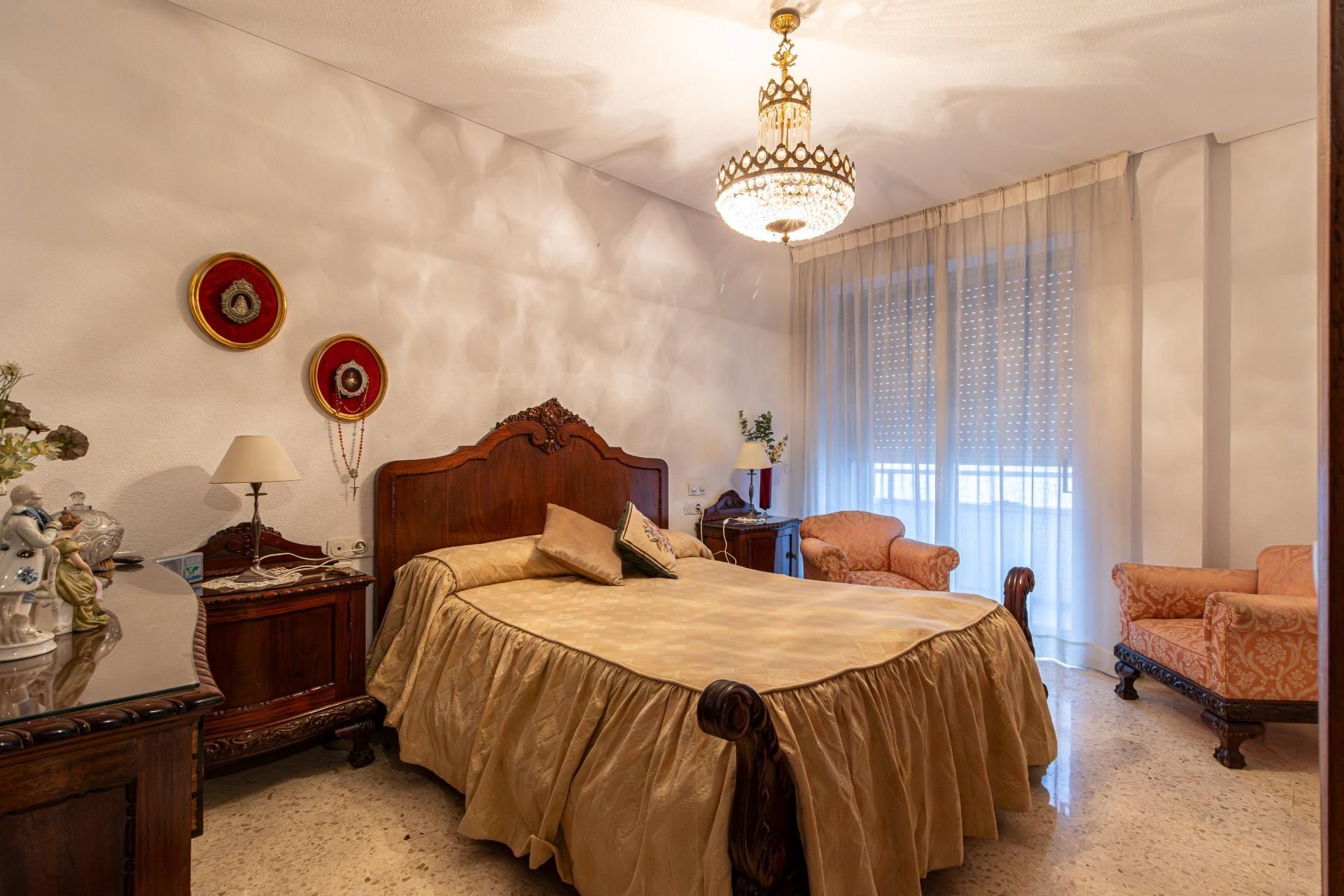 Piso en venta en Barriada España - San Pedro, Avenida - Divina Pastora - Plaza de Toros