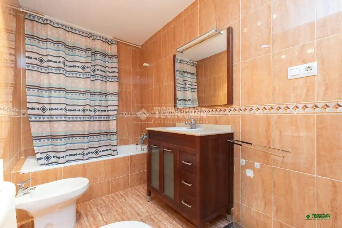 Bathroom of Attic for sale in Albox  with Air Conditioner, Heating and Balcony