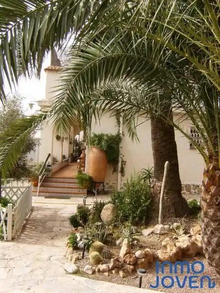 Casa o xalet en venda en El Campello amb Aire condicionat, Jardí privat i Terrassa