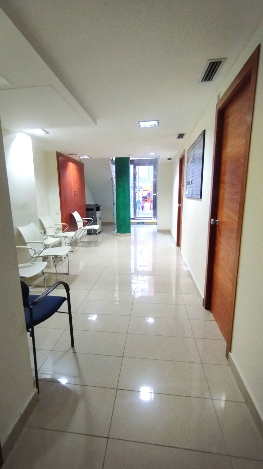 Office to rent in  Barcelona Capital  with Air Conditioner, Heating and Furnished