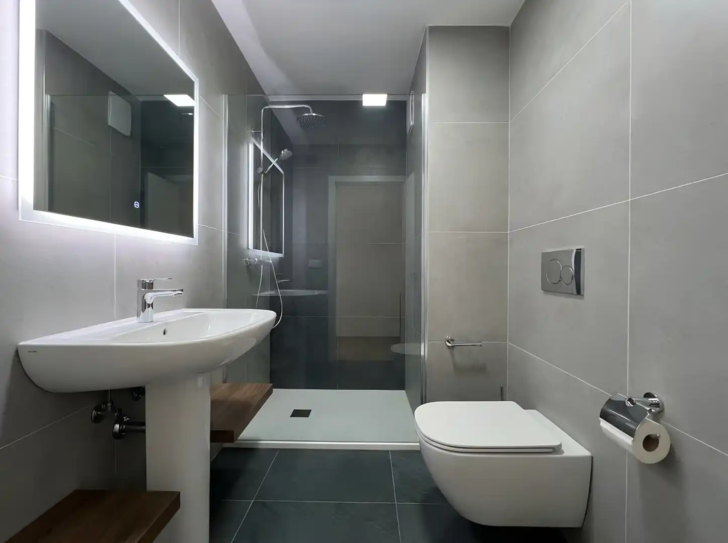 Baño de Piso en venta en Getxo  con Calefacción, Terraza y Trastero