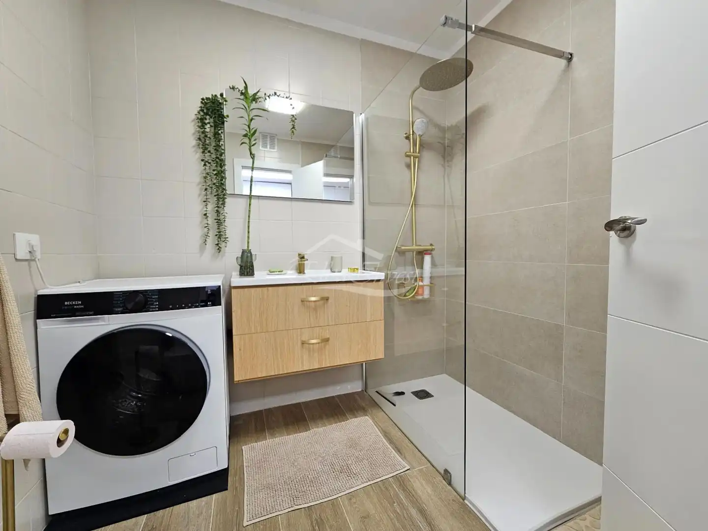 Bathroom of Flat for rent in Arona  with Terrace, Swimming Pool and Furnished