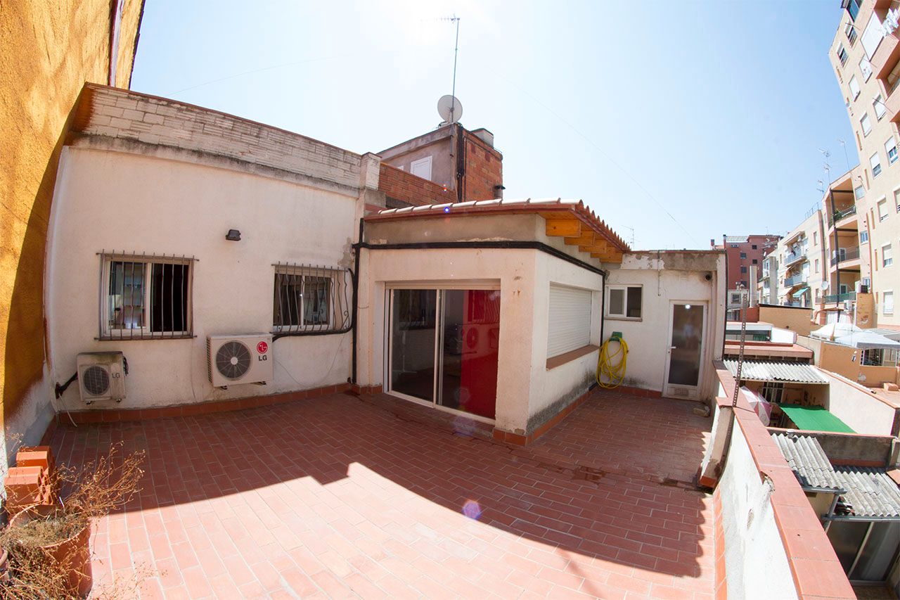 Vista exterior de Pis en venda en Sabadell amb Aire condicionat, Calefacció i Terrassa