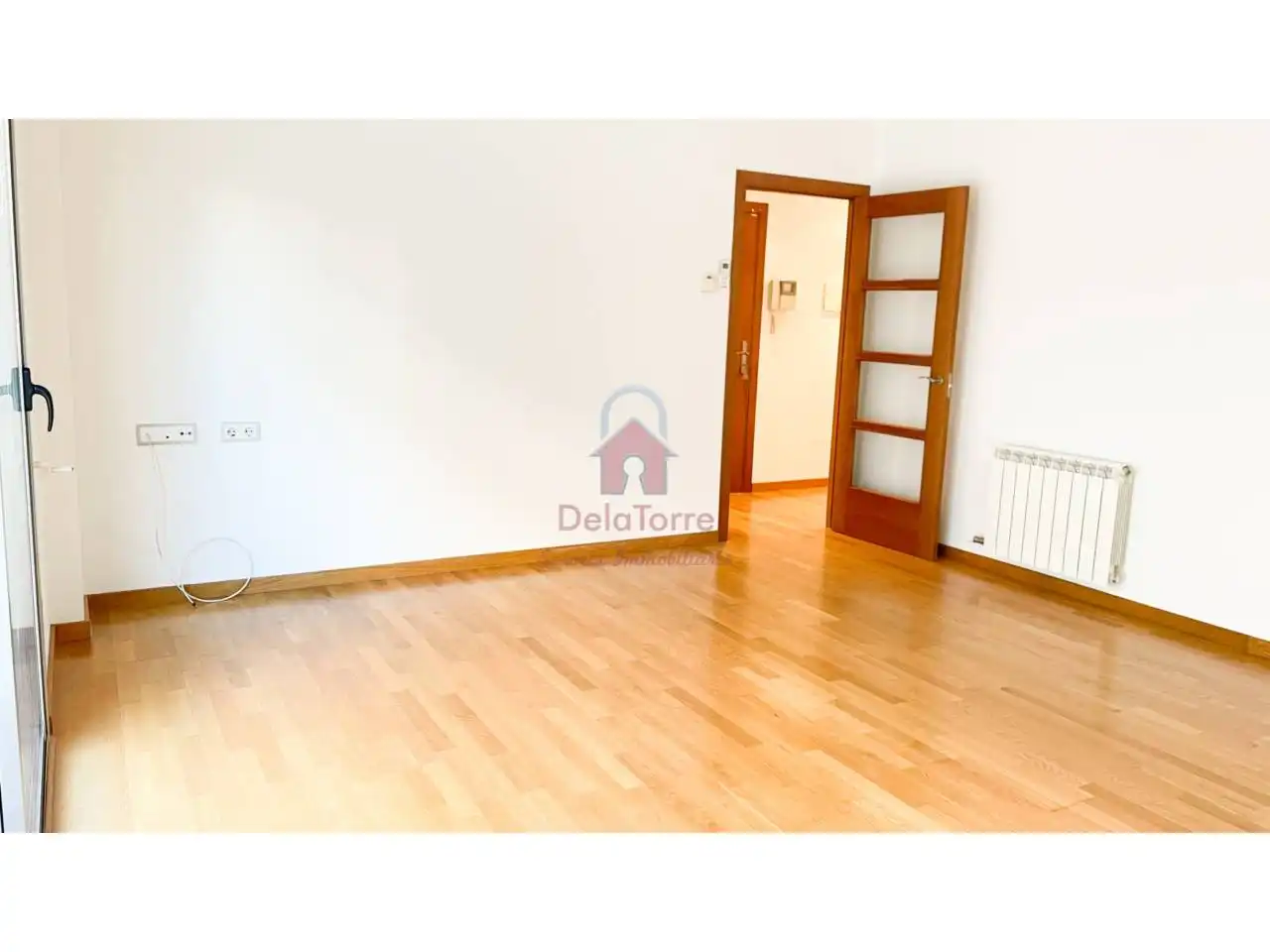 Bedroom of Flat for sale in Terrassa  with Air Conditioner, Heating and Parquet flooring
