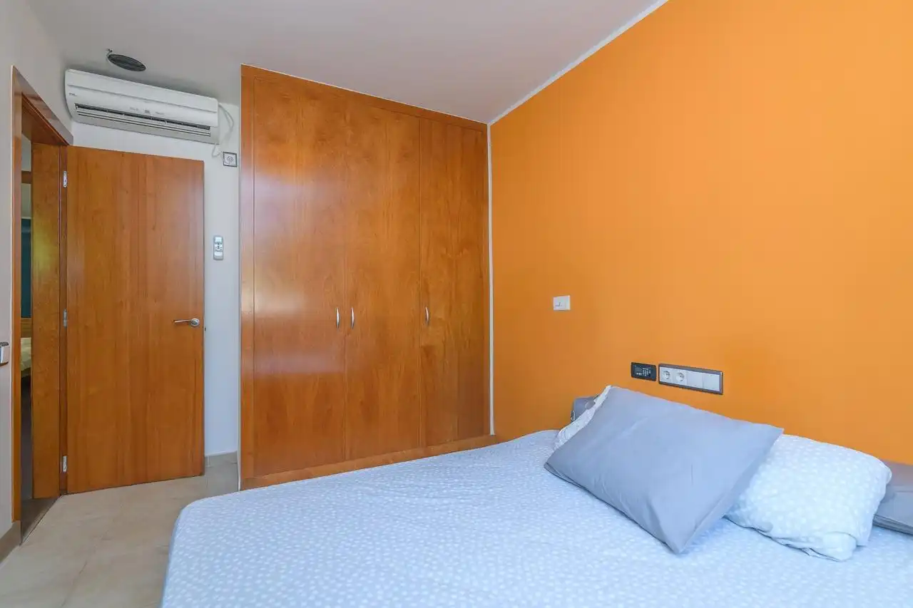 Bedroom of Houses for sale in Sabadell  with Air Conditioner, Heating and Terrace