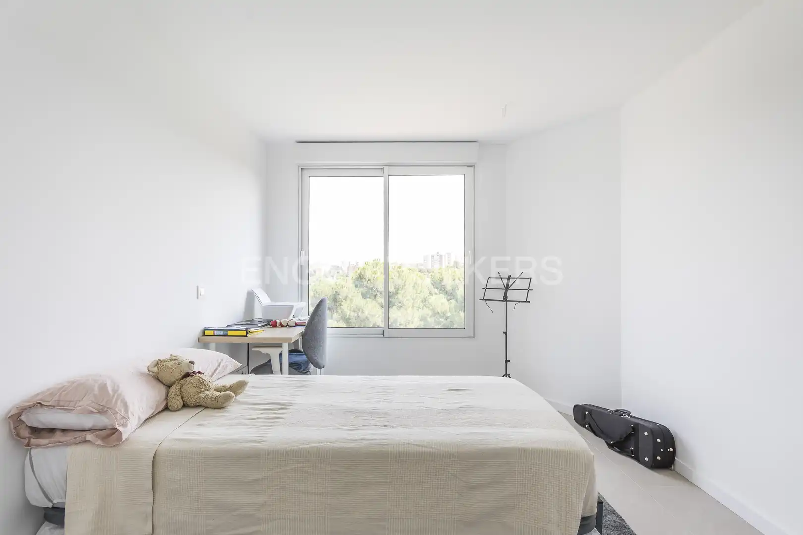Habitación de Piso de alquiler en Madrid con Aire acondicionado, Calefacción y Amueblado