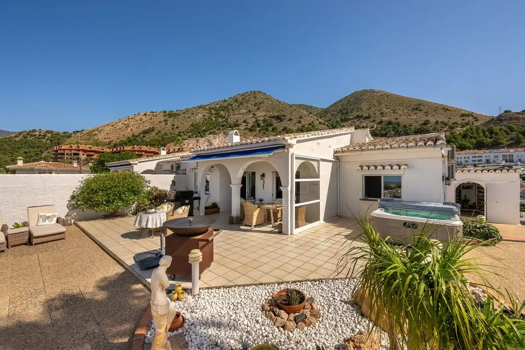 Terrassa de Casa o xalet en venda en Benalmádena amb Aire condicionat, Jardí privat i Terrassa
