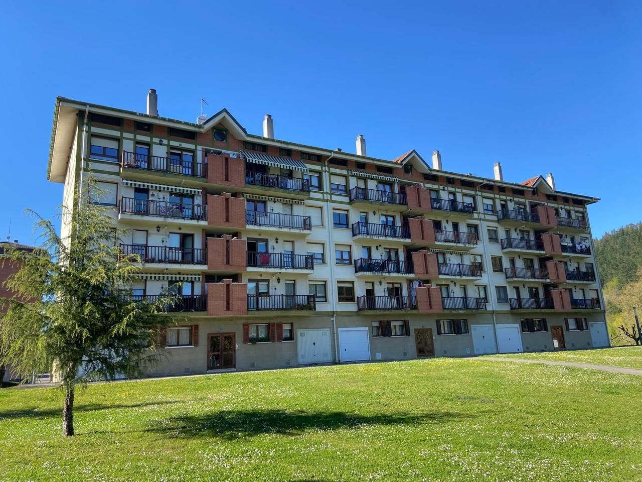 Exterior view of Planta baja for sale in Abadiño   with Heating and Storage room