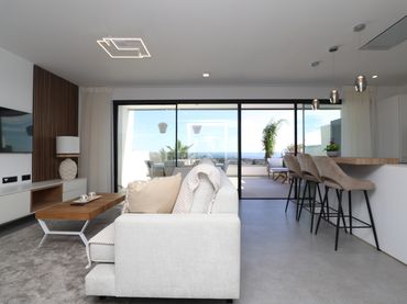 Apartment with pool to rent in Altos de Estepona