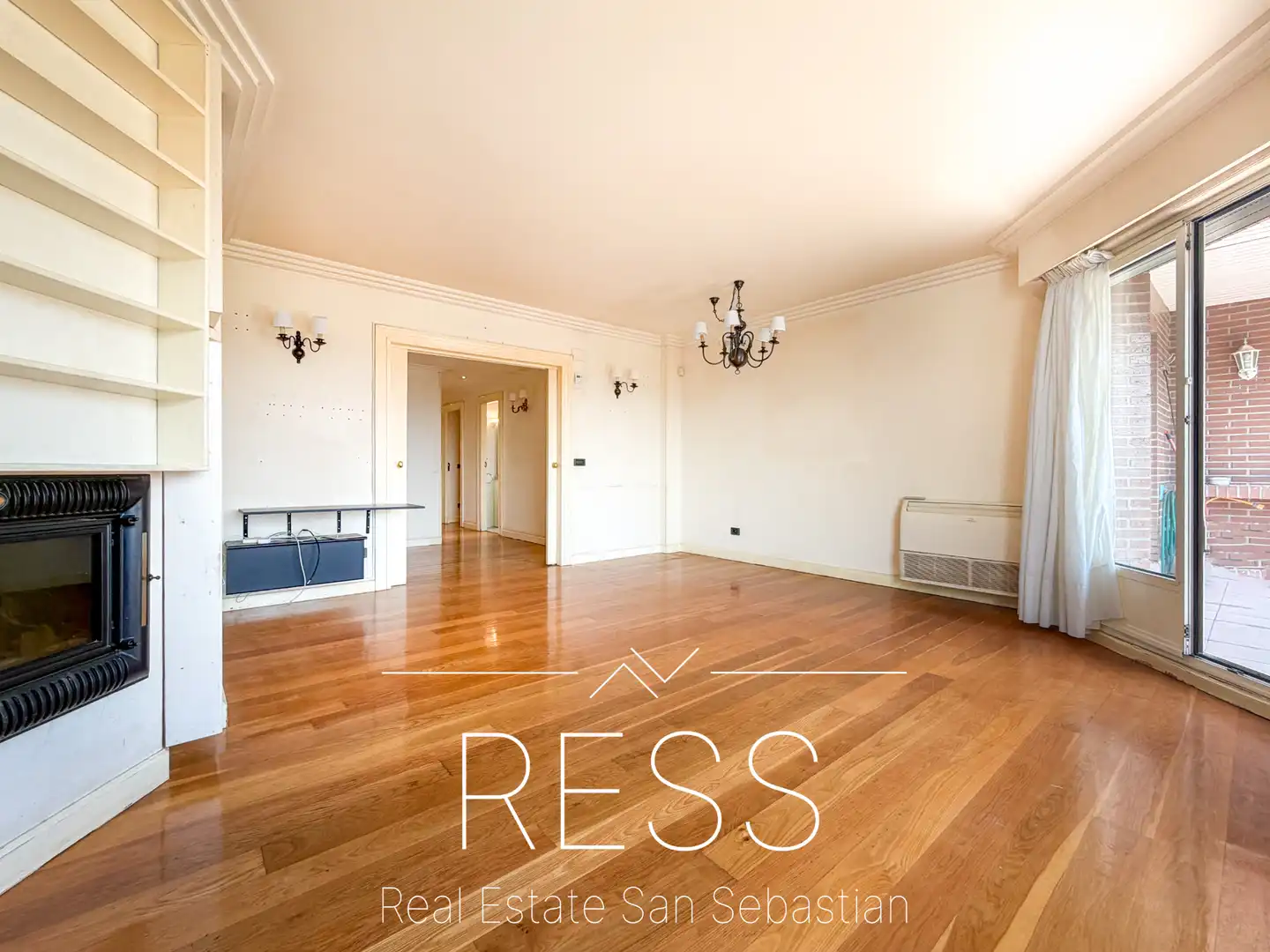 Bedroom of Attic for sale in Donostia - San Sebastián   with Air Conditioner, Heating and Terrace