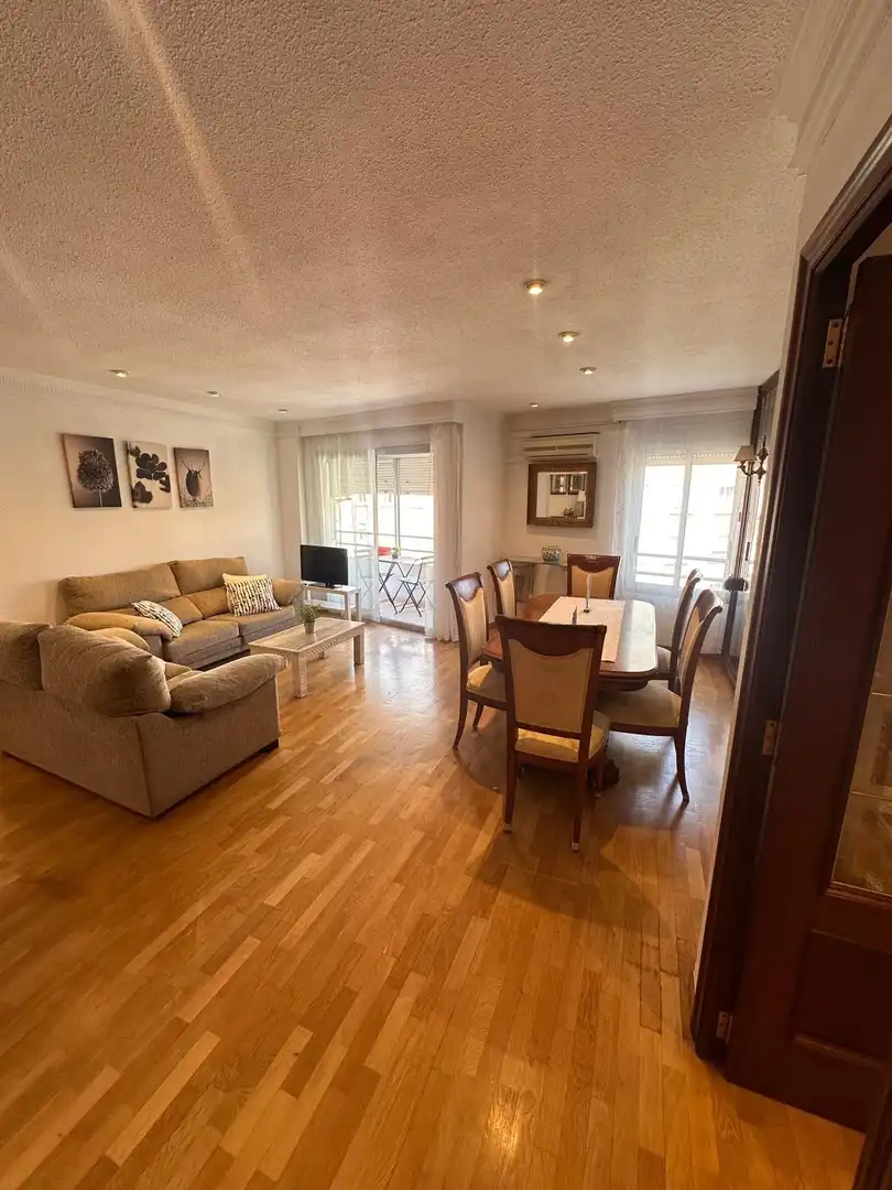 Wohnung zur Miete in Calle de Àngel Guimerà, Arrancapins