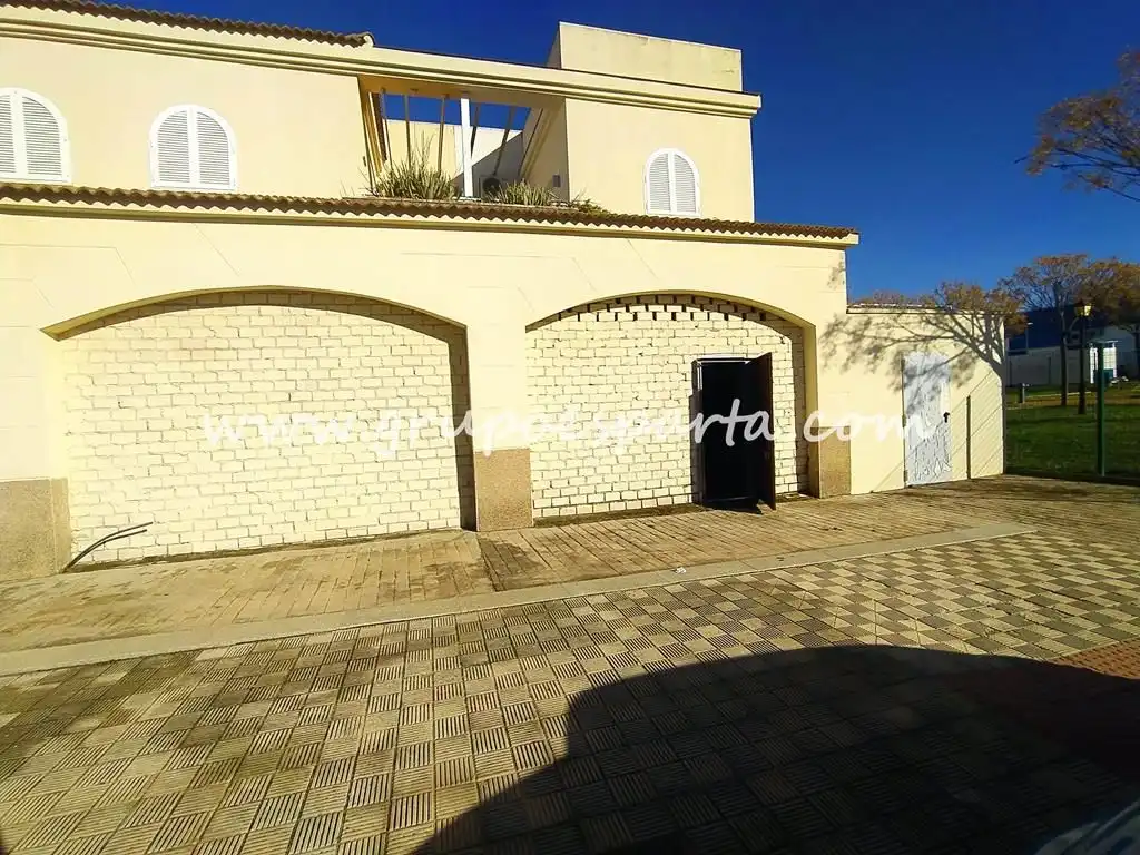 Local en venta en Calle Séneca, 12, Valencina de la Concepción