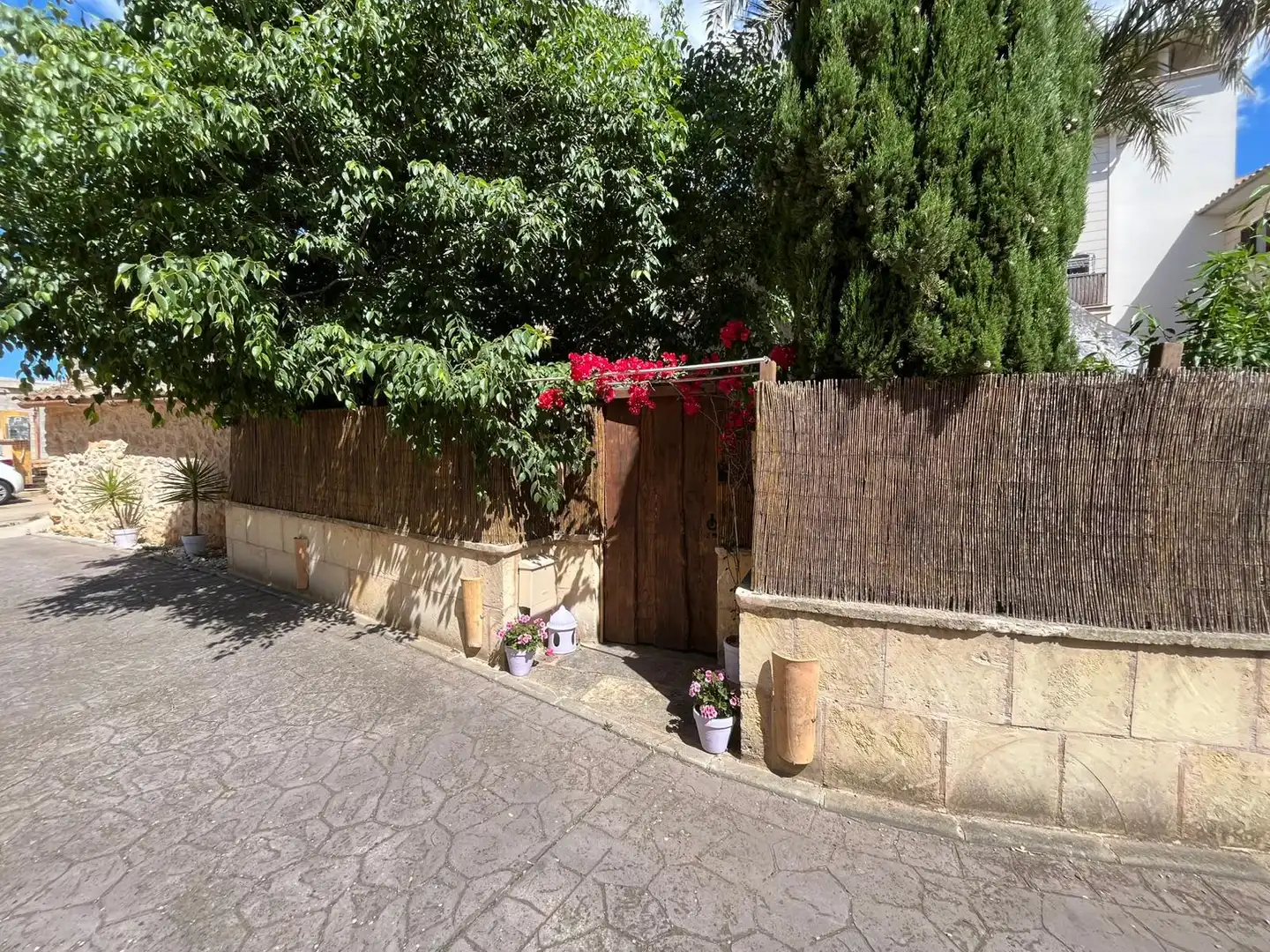 Casa rústica con jardín en venta en Vilafranca de Bonany