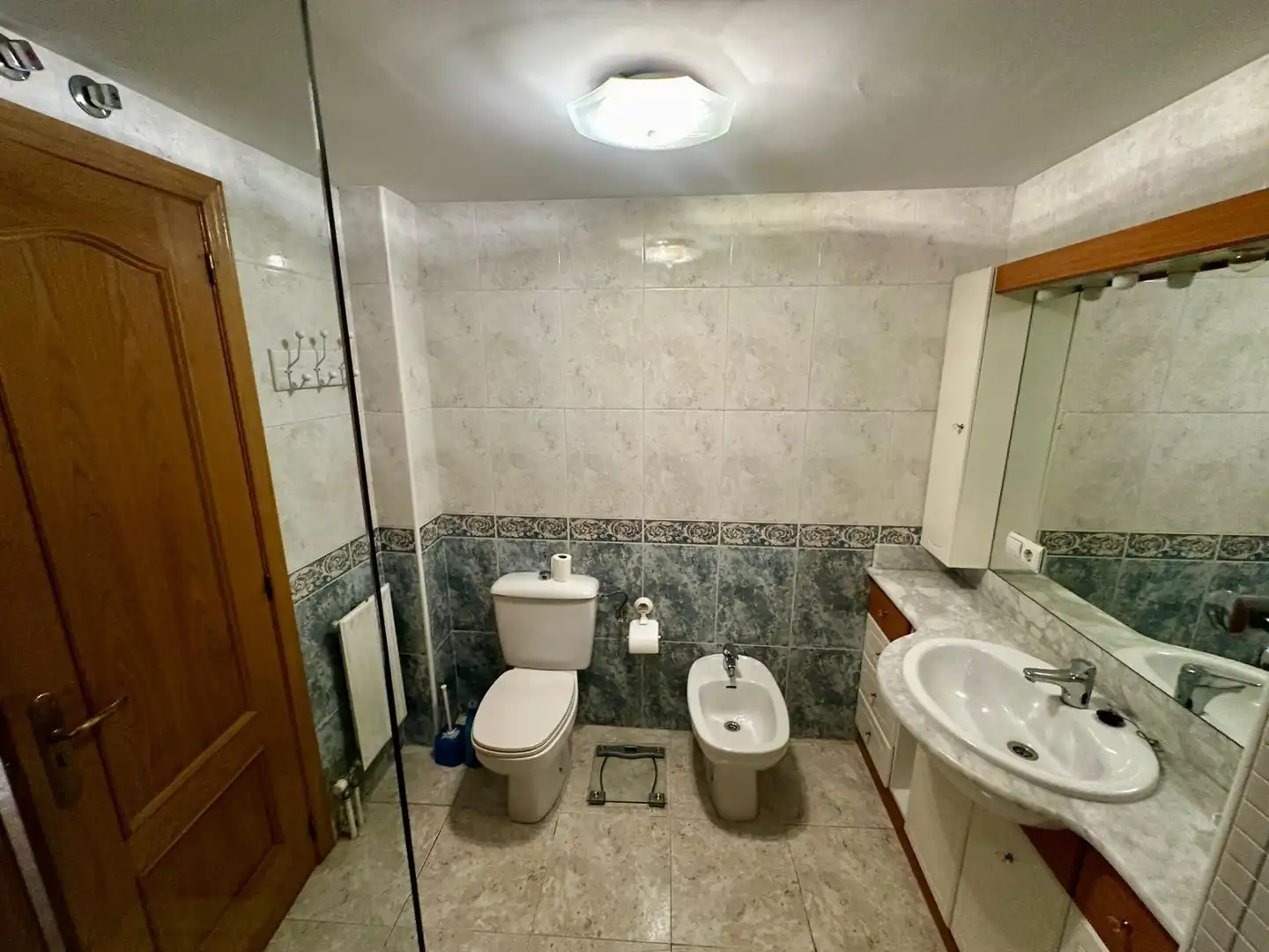 Bathroom of Flat for rent in Burgos