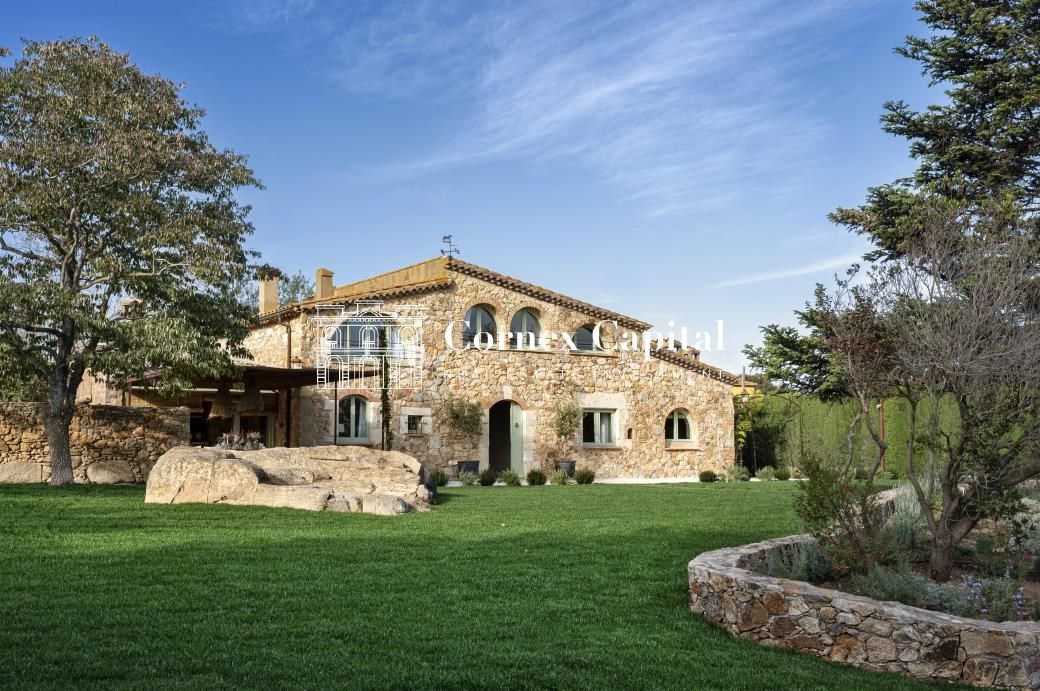 Exterior view of Country house to rent in Mont-ras  with Air Conditioner, Heating and Private garden