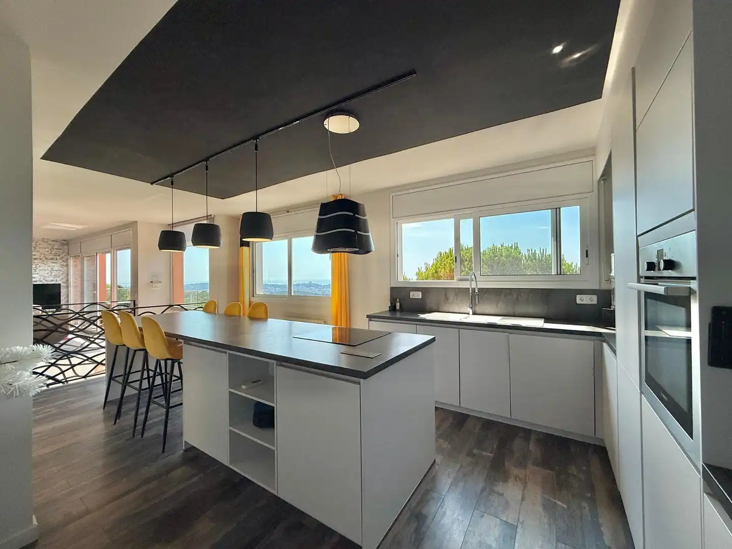 Villa con terrazza in vendita a Calle Rossinyol