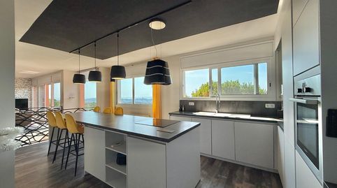 Villa de lujo con vistas panorámicas al mar en la urbanización Casa Nova