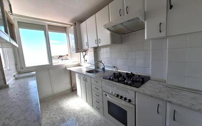 Cuina de Pis en venda en  Madrid Capital amb Terrassa