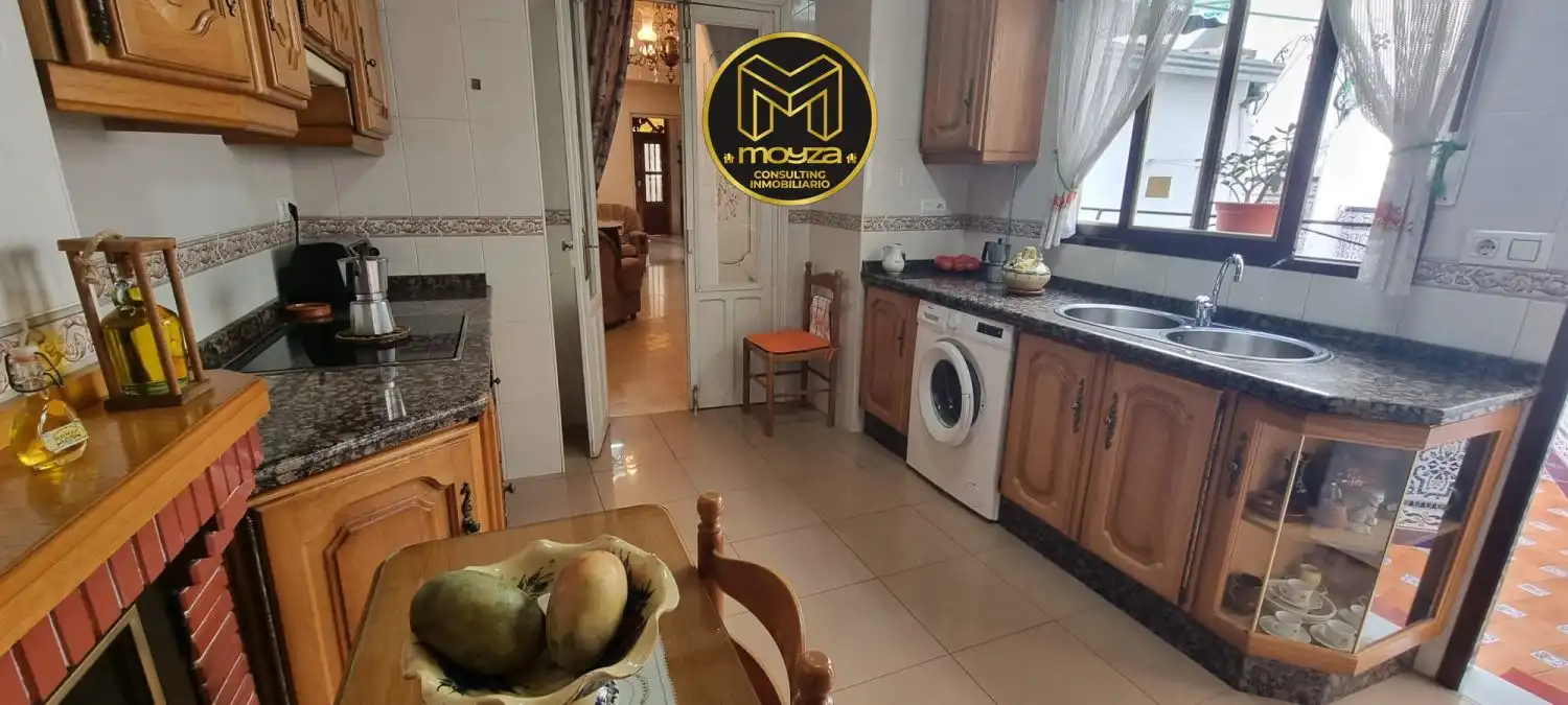 House with terrace for sale in Aguilar de la Frontera, imagen 21