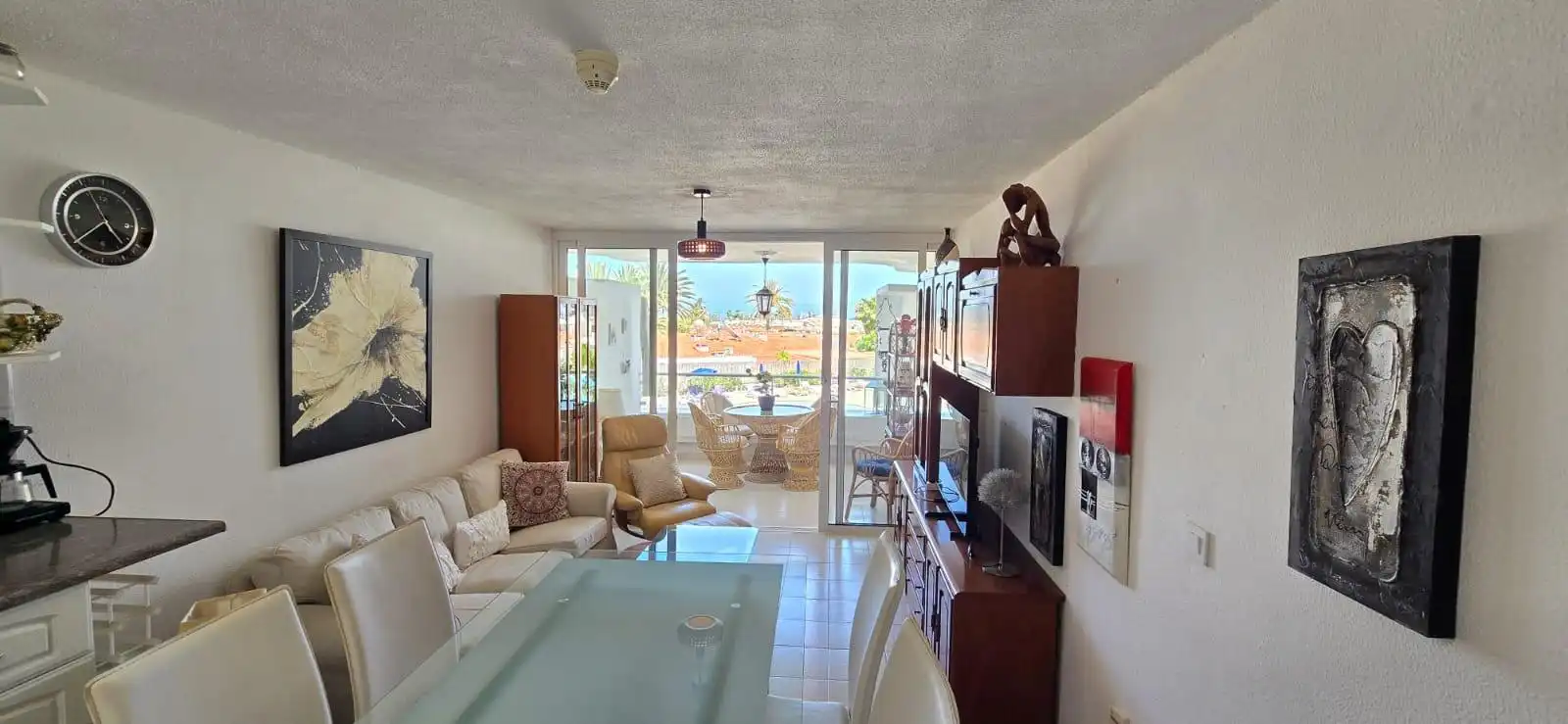 Sala de estar de Apartamento de alquiler en San Bartolomé de Tirajana con Amueblado, Balcón y Piscina comunitaria
