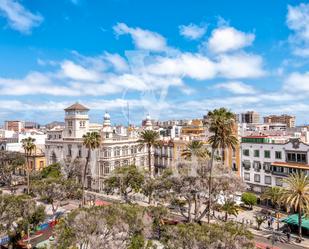 Vista exterior de Pis en venda en Las Palmas de Gran Canaria amb Moblat, Forn i Rentadora