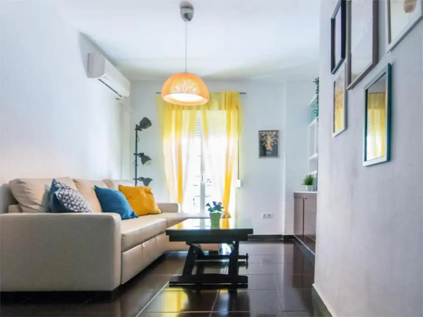 Sala de estar de Apartamento de alquiler en Casco Antiguo