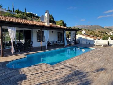 Chalet con piscina en venta en CORTIJO ROMERO