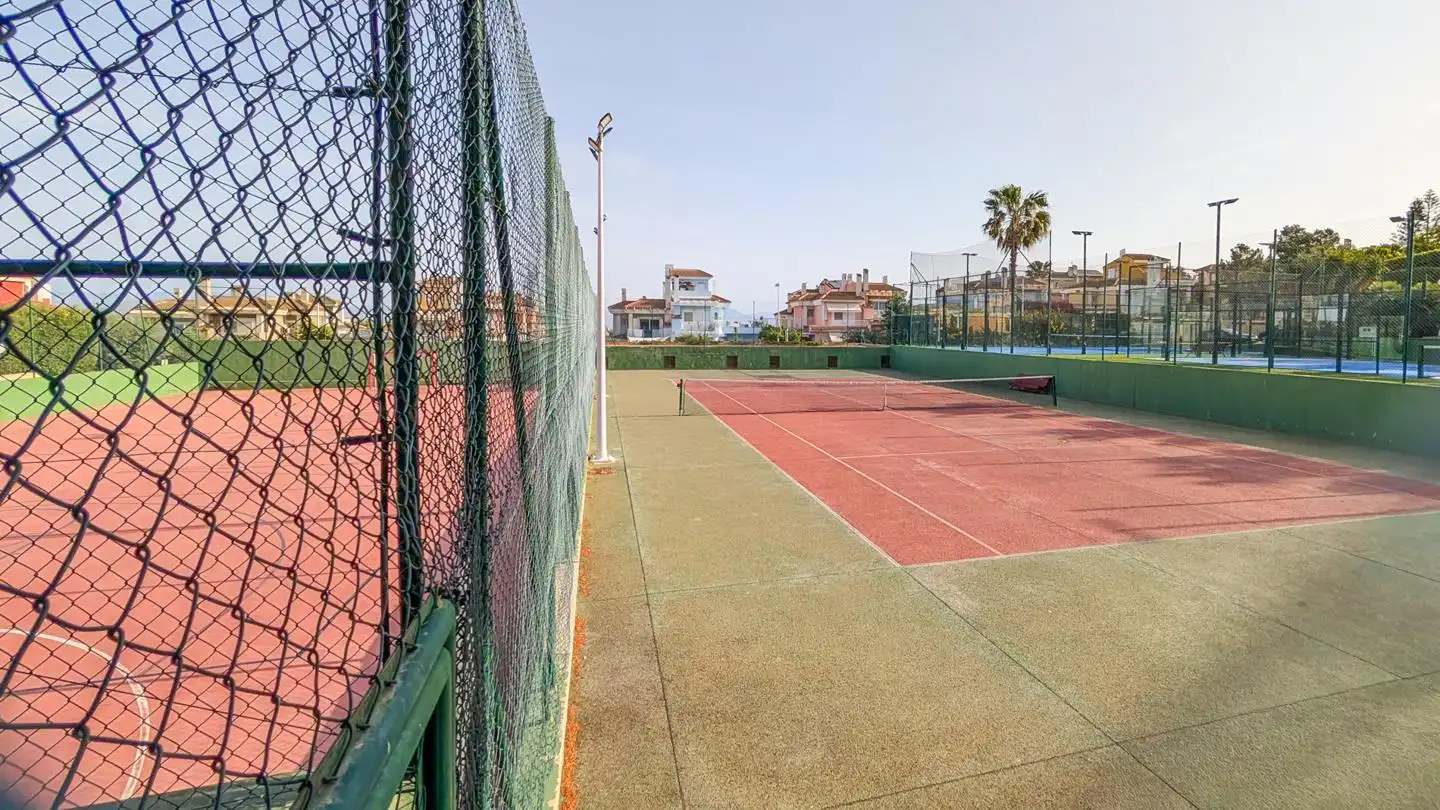 Vista exterior de Casa o chalet en venta en Santa Pola con Jardín privado, Terraza y Piscina