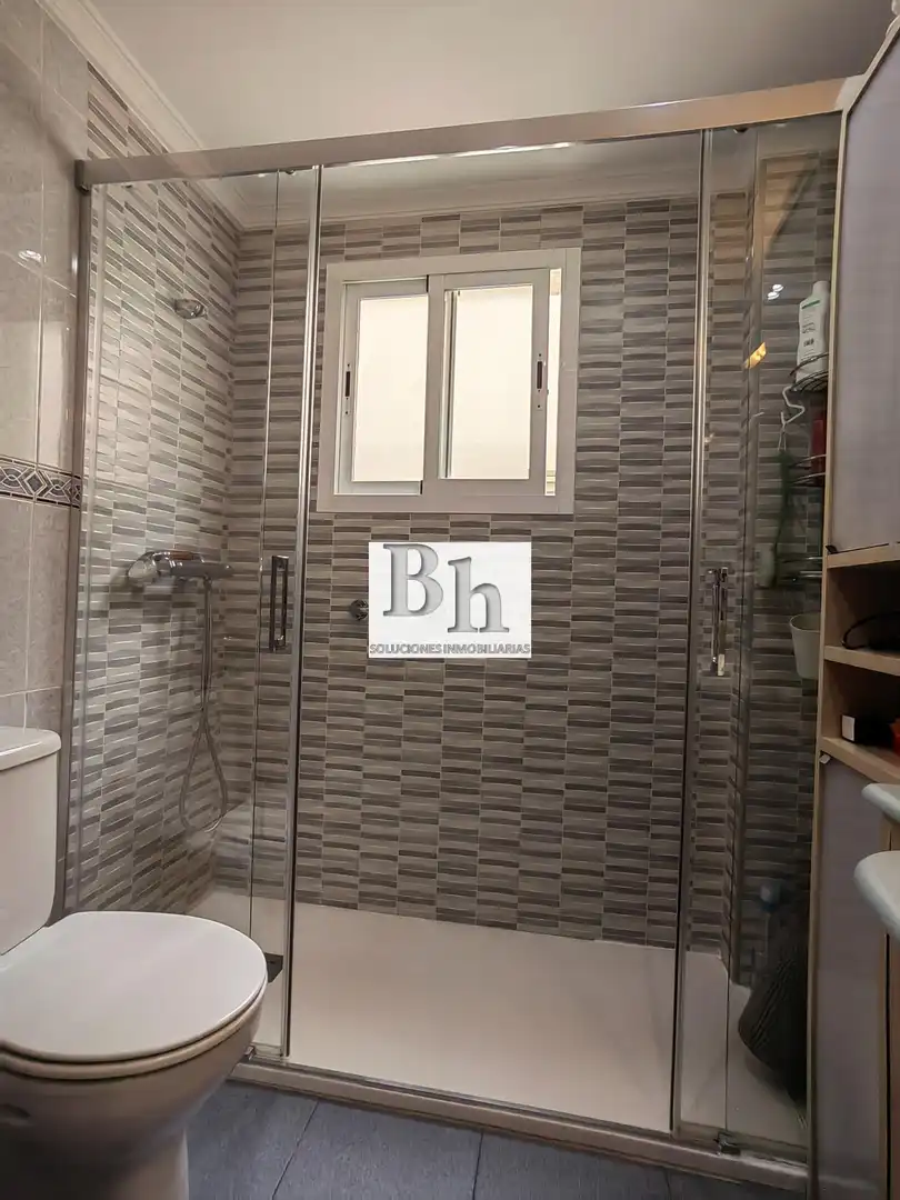 Baño de Piso en venta en Málaga con Aire acondicionado, Jardín privado y Terraza
