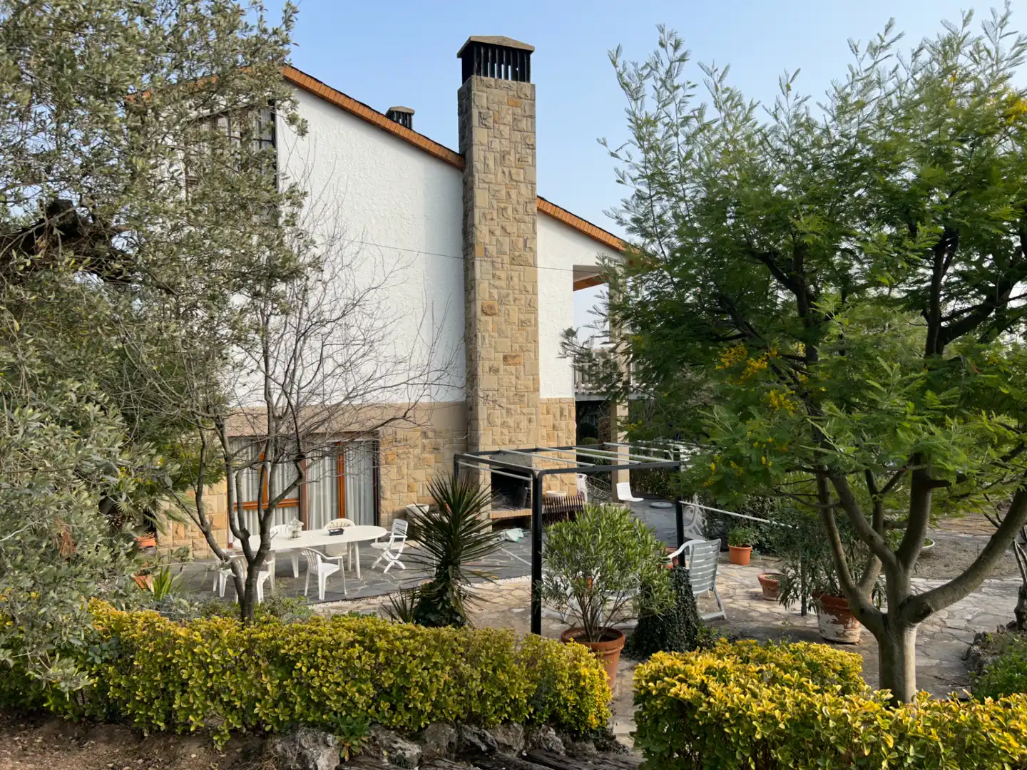 Vista exterior de Casa o xalet en venda en El Bruc amb Calefacció, Jardí privat i Terrassa