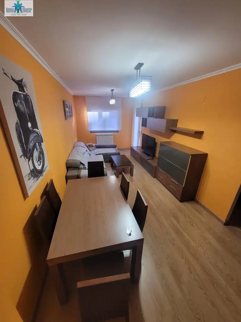 Sala d'estar de Apartament de lloguer en Albacete amb Aire condicionat, Calefacció i Parquet