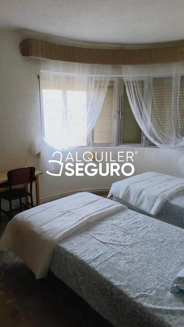 Habitación de Casa o chalet de alquiler en Lillo con Calefacción, Terraza y Trastero