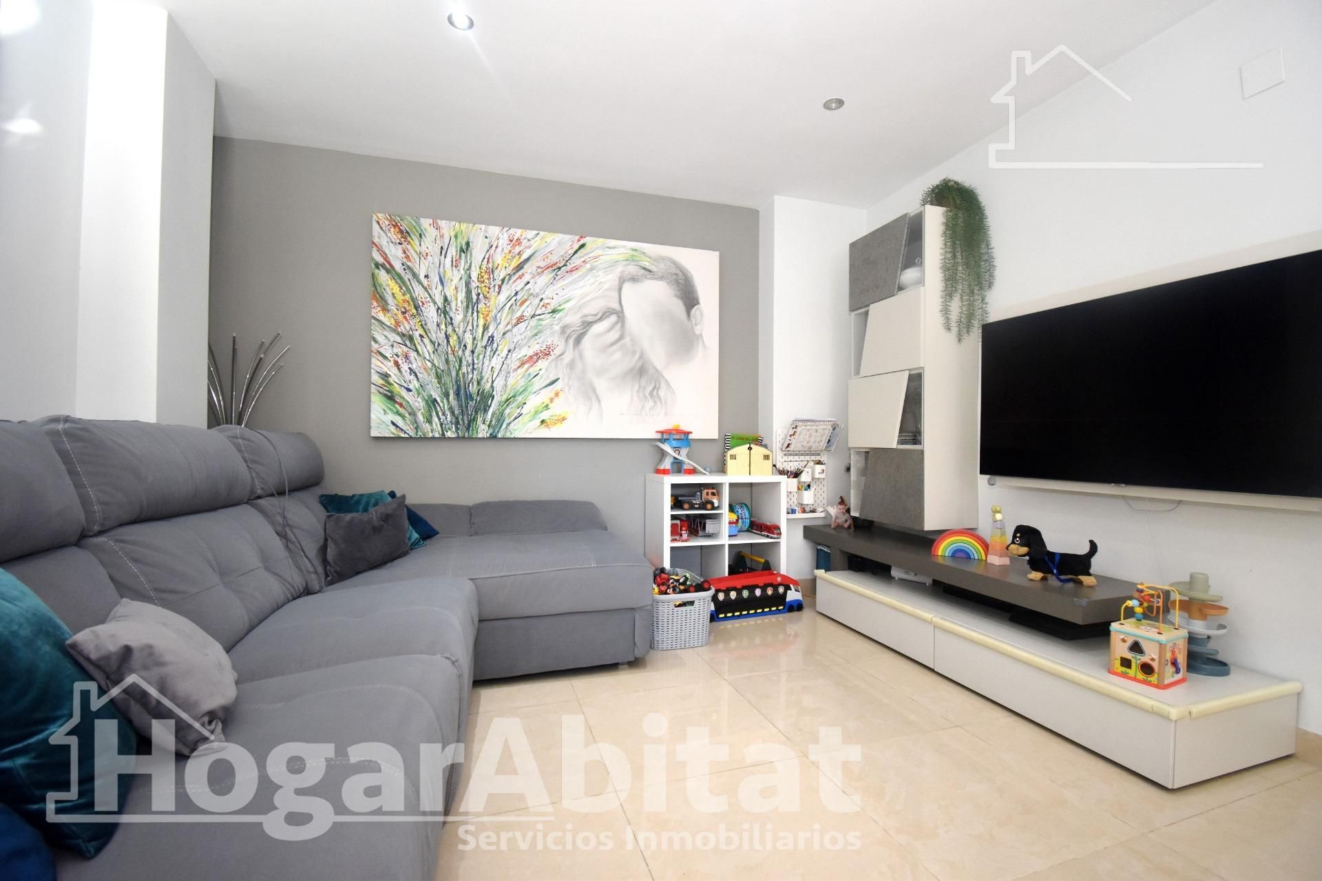 Living room of Single-family semi-detached for sale in Castellón de la Plana / Castelló de la Plana  with Air Conditioner, Heating and Terrace