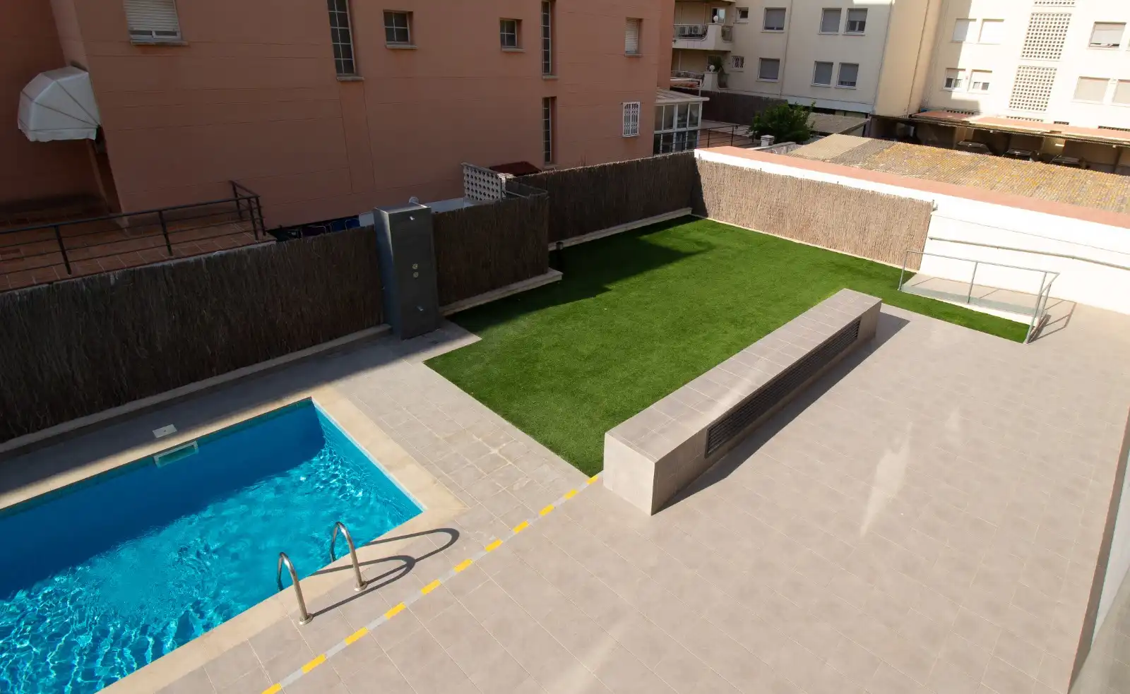 Piscina de Pis en venda en Calafell amb Aire condicionat, Balcó i Piscina comunitària