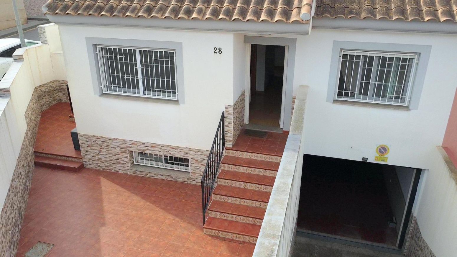 Vista exterior de Casa o xalet en venda en Cartagena amb Terrassa