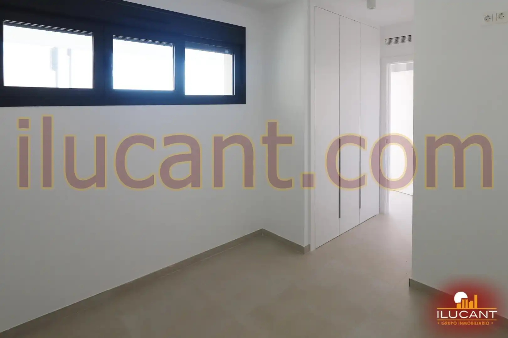 Pis en venda en Alicante / Alacant amb Aire condicionat, Jardí privat i Balcó