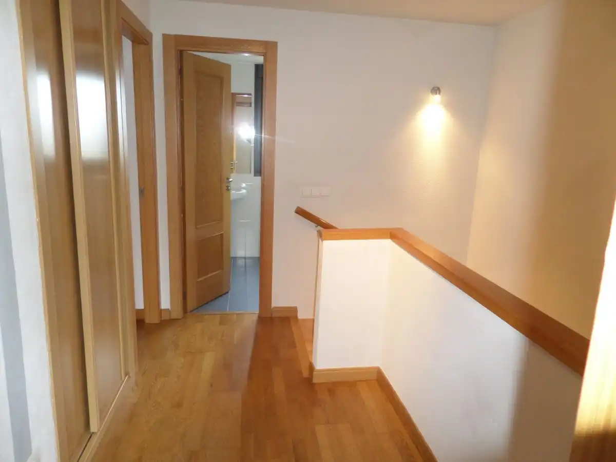 Casa adosada en venta en Tudela de Duero con Calefacción y Jardín privado