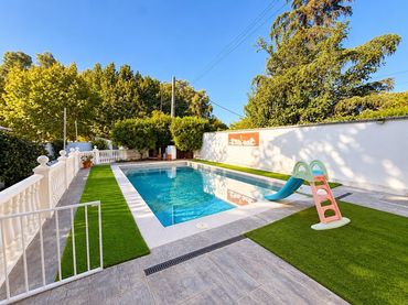 Villa mit Balkon zur Miete in Norte-Sierra